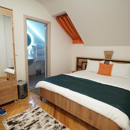 Madigan'S Hotel Kosovo Polje Екстер'єр фото