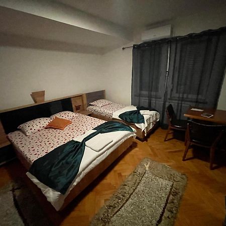 Madigan'S Hotel Kosovo Polje Екстер'єр фото