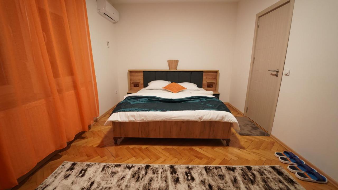 Madigan'S Hotel Kosovo Polje Екстер'єр фото