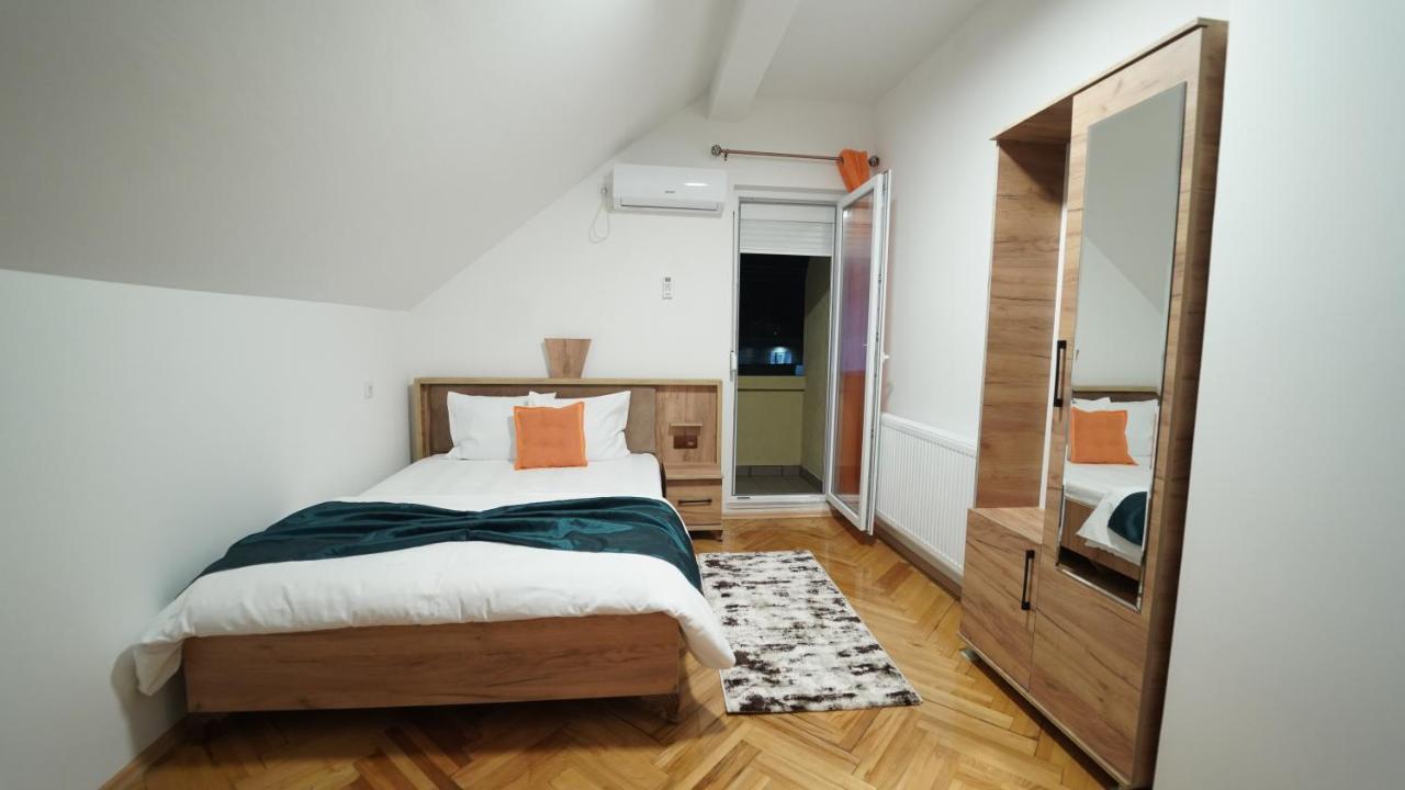 Madigan'S Hotel Kosovo Polje Екстер'єр фото
