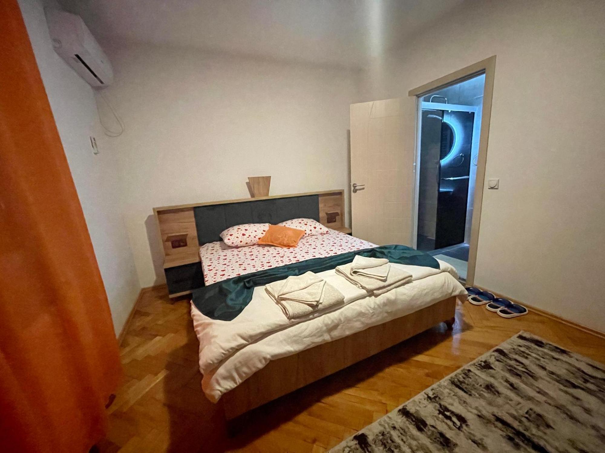 Madigan'S Hotel Kosovo Polje Екстер'єр фото