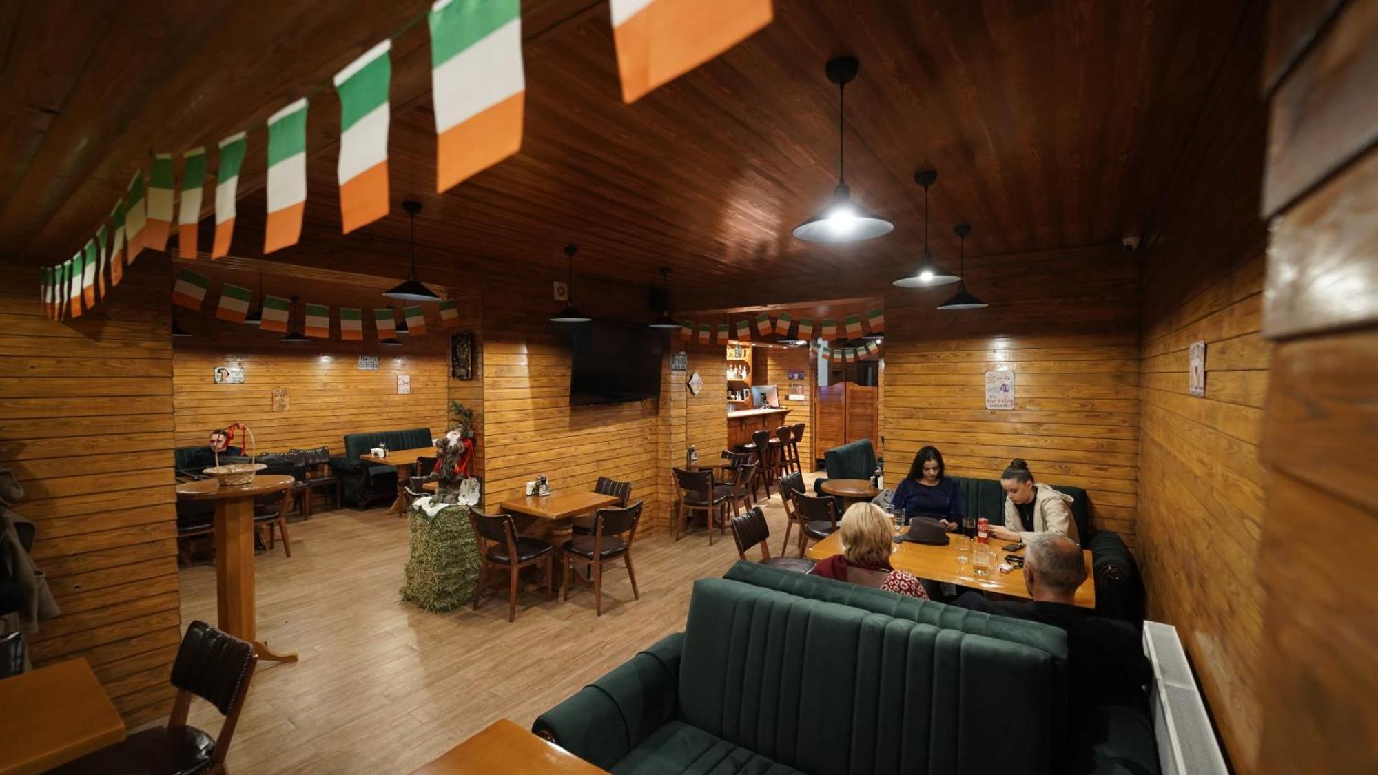 Madigan'S Hotel Kosovo Polje Екстер'єр фото