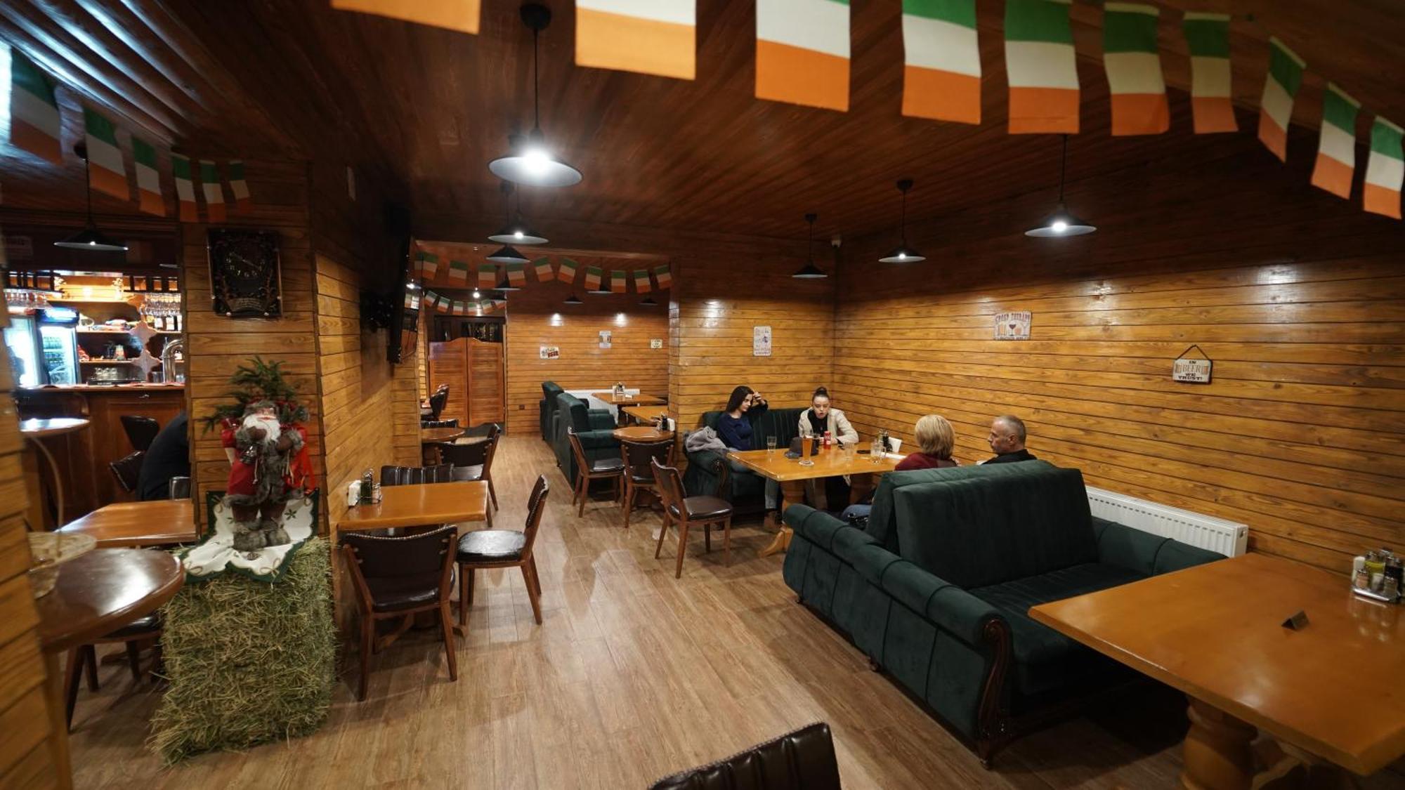 Madigan'S Hotel Kosovo Polje Екстер'єр фото
